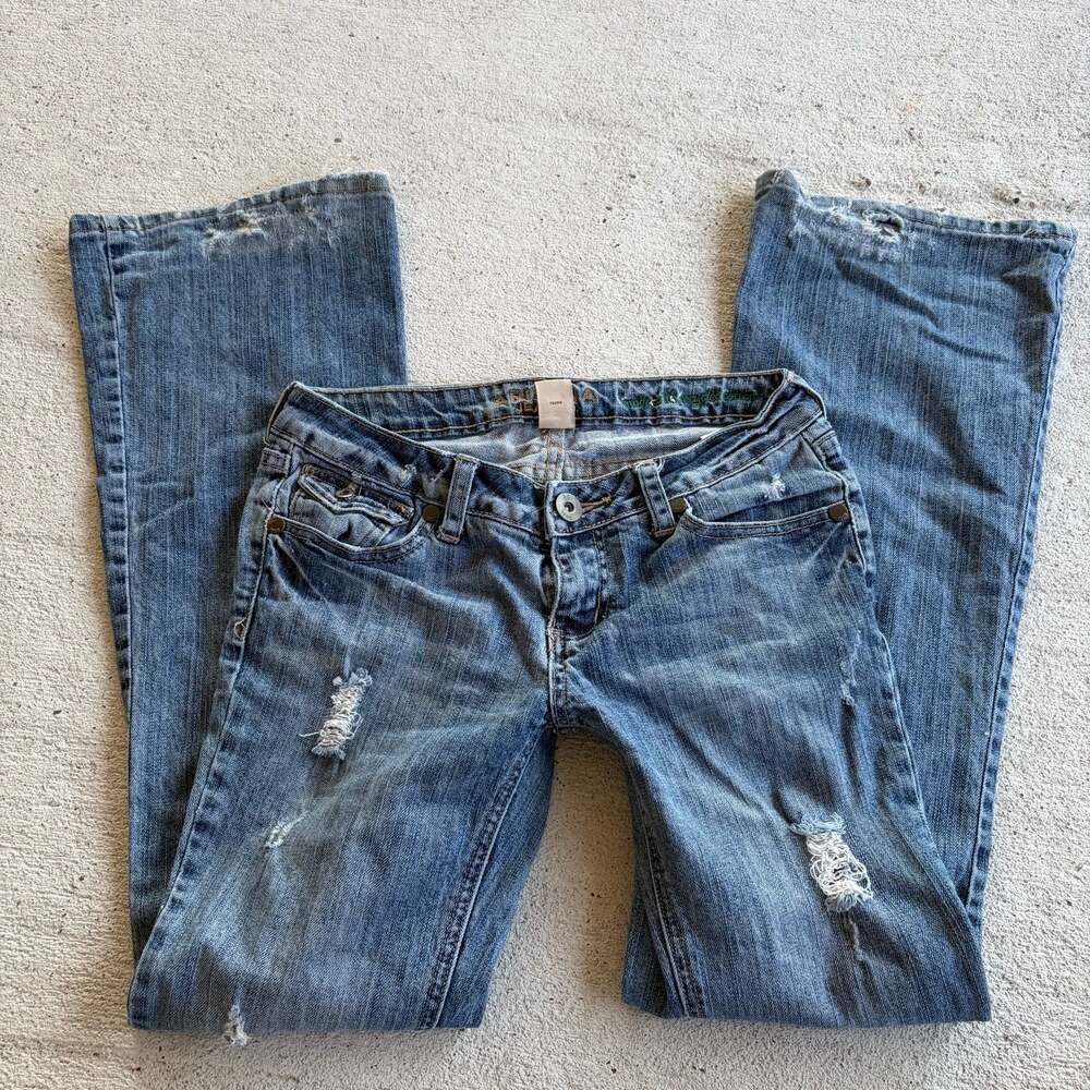 2000s Low Rise Distressed Flare Jeans Women's Size 3